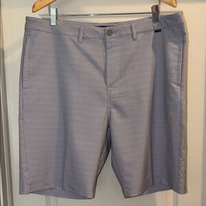 Travis Mathew shorts 9 1/2”inseam
